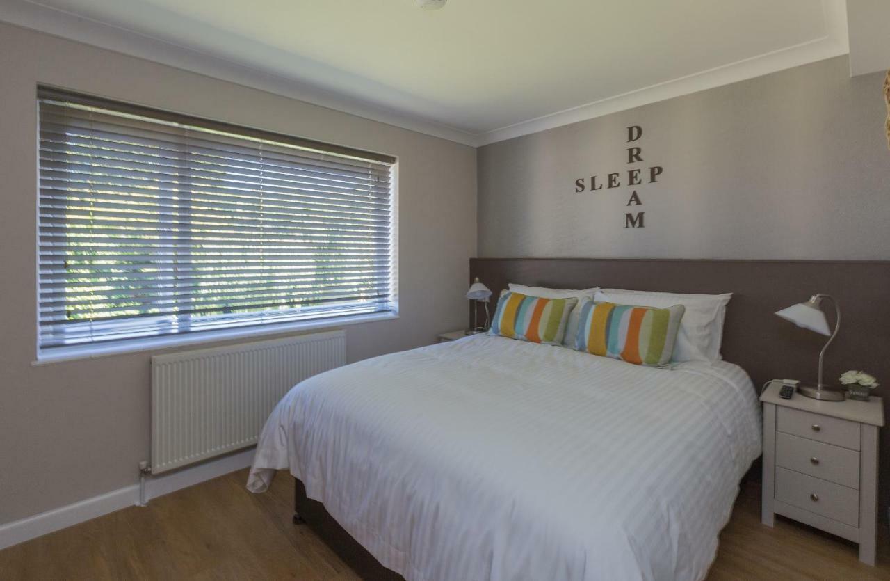Bentleys Coast And Country B&B Lymington Exterior photo