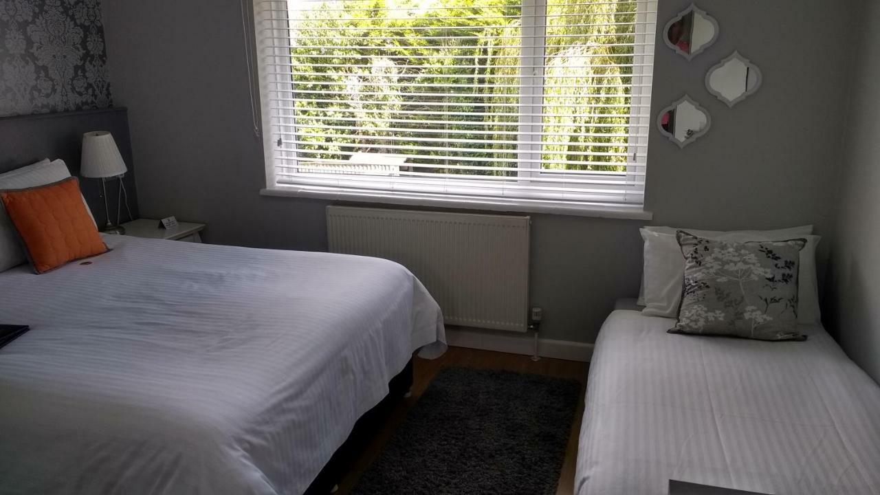 Bentleys Coast And Country B&B Lymington Exterior photo
