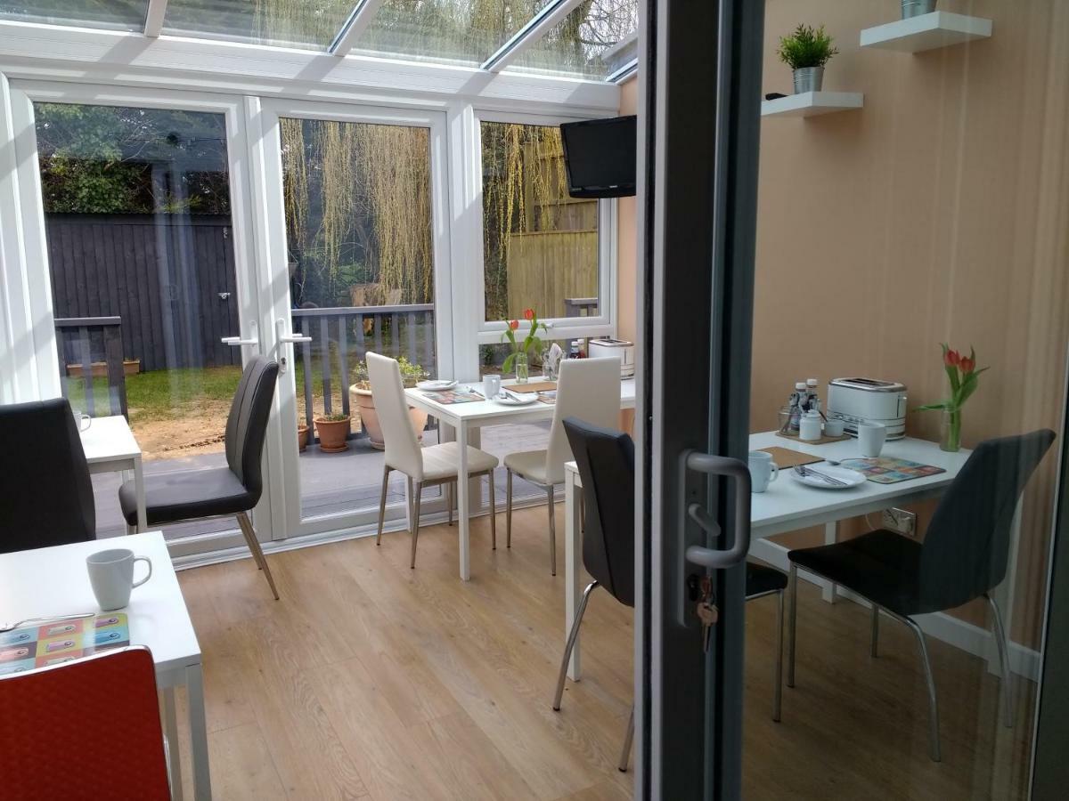 Bentleys Coast And Country B&B Lymington Exterior photo